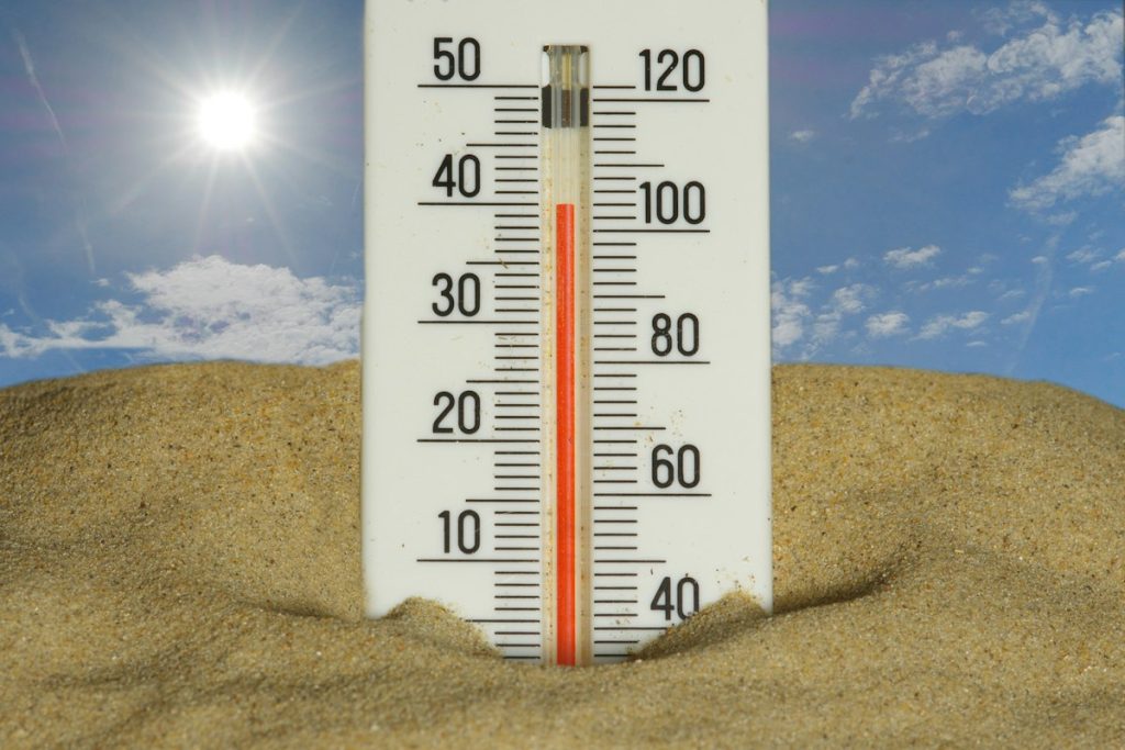 Heat Wave Hits the Country as Meteorologists Warn of Peak Tomorrow