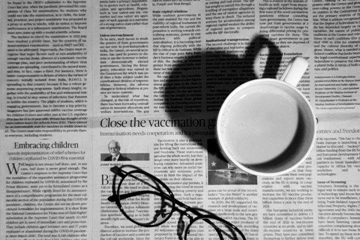 Who Reads Newspapers Today?